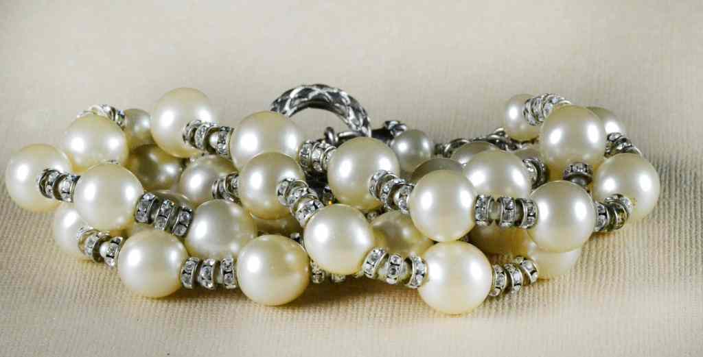 Appraisal: Chanel Vintage Faux Pearl Rhinestone BraceletStrand of mm faux pearls