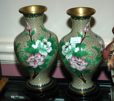 Appraisal: A PAIR OF MODERN CLOISONN VASES