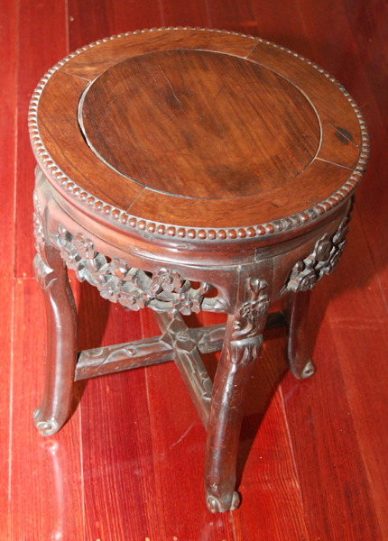 Appraisal: AN EARLY TH CENTURY CHINESE ROSEWOOD PEDESTAL