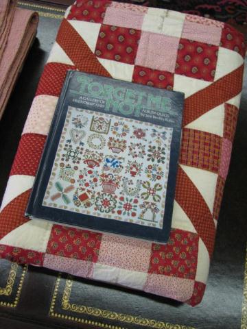 Appraisal: Friendship Quilt with applique borders signatures from the Hopewell New