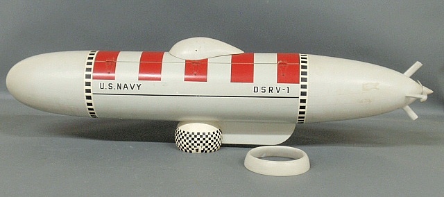 Appraisal: - Wood and plastic U S Navy model submarine DSRV-