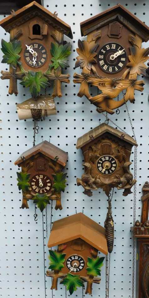 Appraisal: Five Black Forest type mid to late thC cuckoo clocks