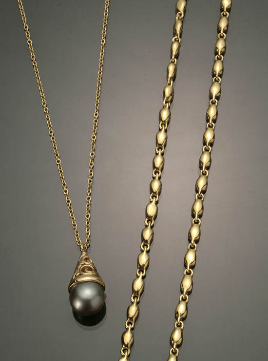 Appraisal: -Karat Filigree Yellow-Gold and Tahitian Black Pearl Pendant Necklace and