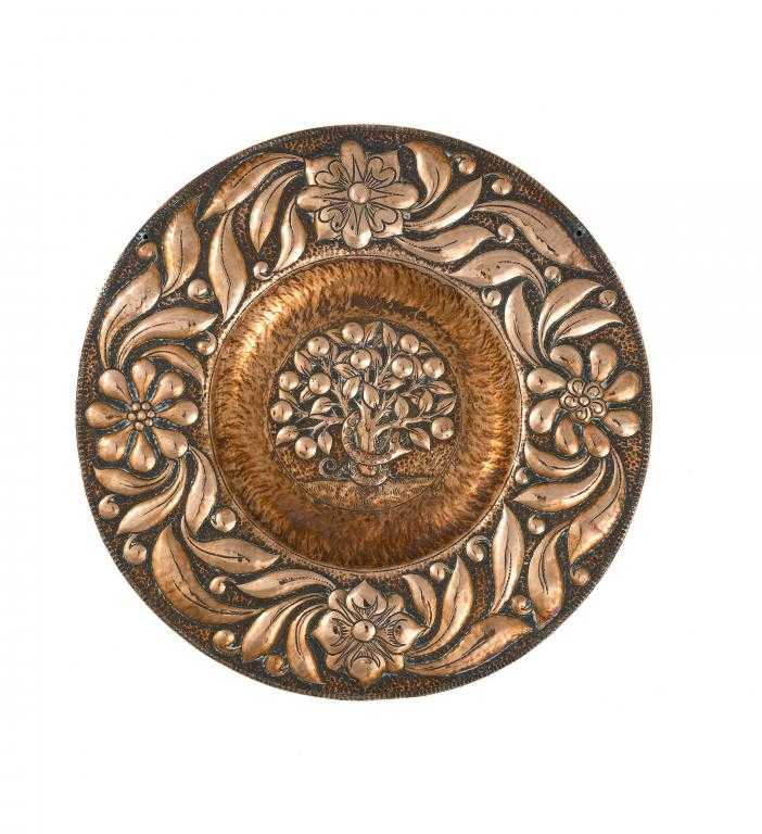 Appraisal: AN ARTS CRAFTS MOVEMENT BEATEN COPPER BROAD RIMMED CHARGER ATTRIBUTED