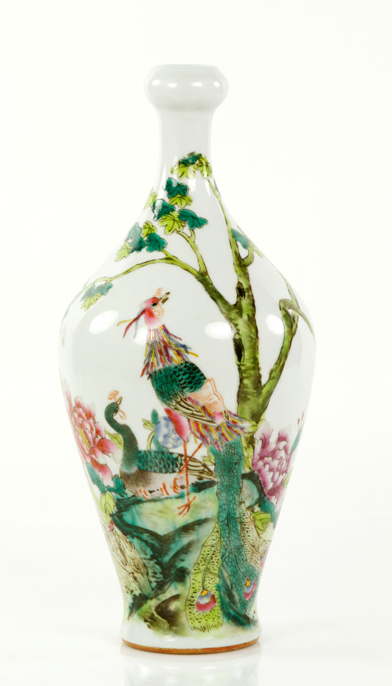 Appraisal: - Chinese Republic Vase Chinese Republic period vase with a