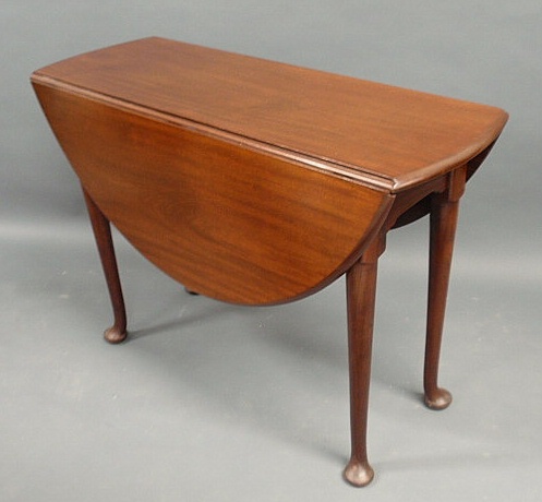 Appraisal: English Queen Anne mahogany table c with drop leaves h