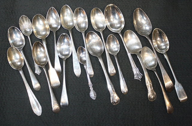 Appraisal: A COLLECTION OF EIGHTEEN SILVER TEASPOONS varying patterns dates and