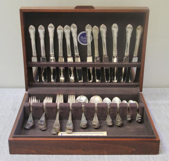 Appraisal: STERLING Lunt Modern Victorian Flatware Set Includes demitasse spoons teaspoons