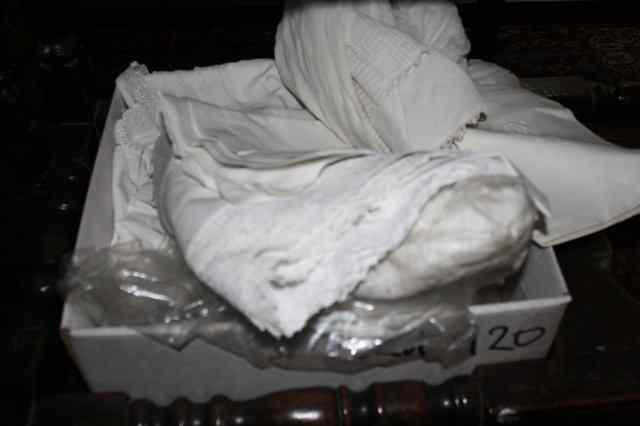 Appraisal: A SMALL QUANTITY OF LINEN napkins etc