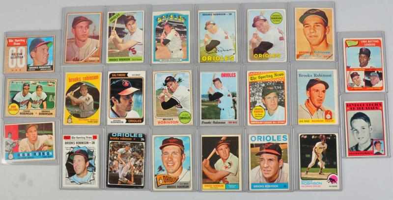 Appraisal: Lot of Topps Brooks Robinson Baseball Cards Description Cards begin