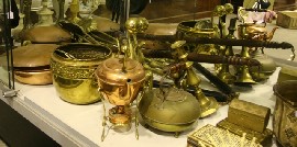 Appraisal: A quantity of copper and brass including fire side wares