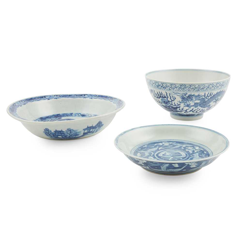 Appraisal: GROUP OF THREE BLUE AND WHITE WARES QING DYNASTY TH-