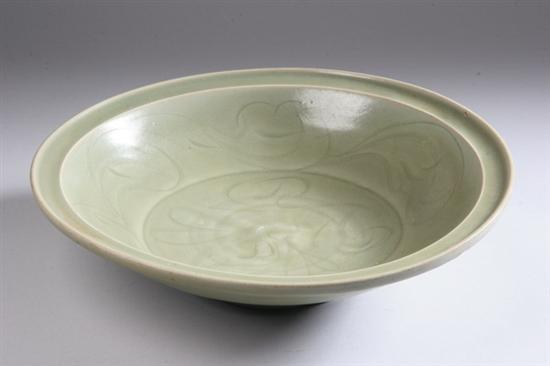 Appraisal: CHINESE LONGQUAN CELADON PORCELAIN CHARGER Yuan Dynasty Center and cavetto