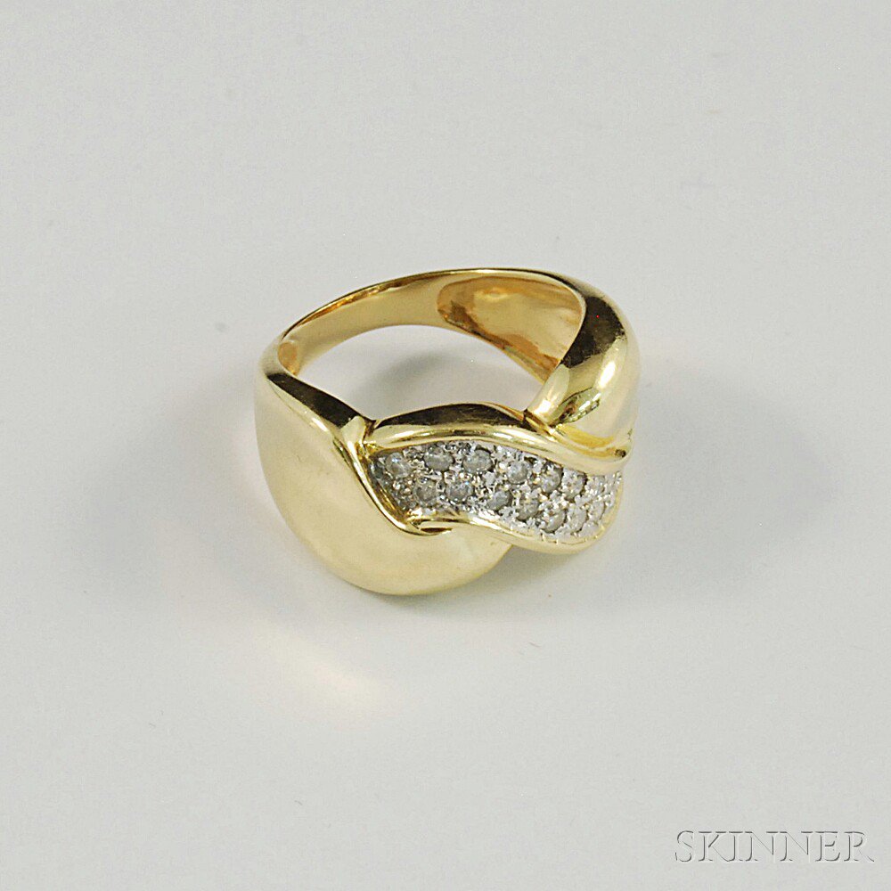 Appraisal: kt Gold and Diamond Ring the X -form band with