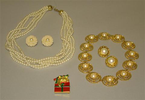 Appraisal: GROUP OF COSTUME PEARL JEWELRY Two necklaces two pairs of