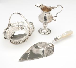 Appraisal: A group of English sterling silver articles Each London the