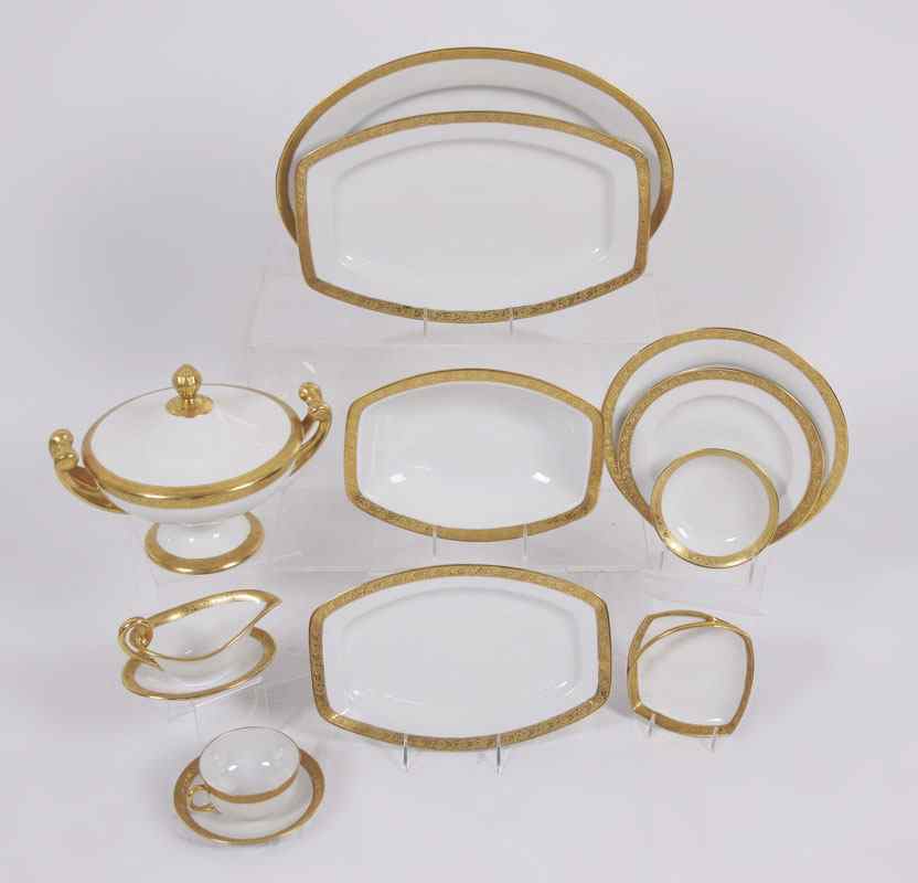 Appraisal: ELEGANT HUTSCHENREUTHER GOLD RIM CHINA SERVICE Approx pieces marked Hutschenreuther