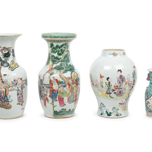 Appraisal: Four Famille Rose Porcelain Vases LATE TH-EARLY TH CENTURY comprising