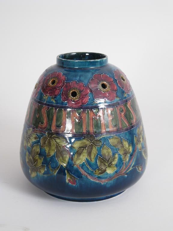 Appraisal: A Morris Ware Moorcroft style ovoid Pot Pourri Jar with