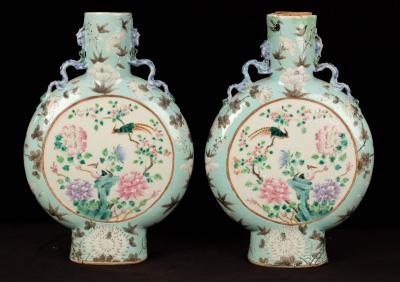 Appraisal: A pair of Chinese famille rose porcelain moon flasks Baoyueping