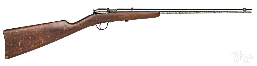 Appraisal: Winchester bolt action single shot boys rifles Three Winchester bolt