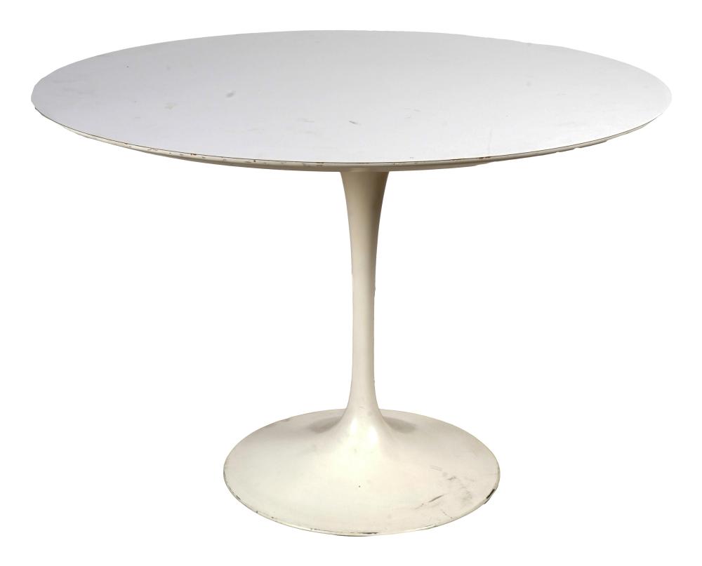 Appraisal: TULIP STYLE DINING TABLEin the style of Eero Saarinen white