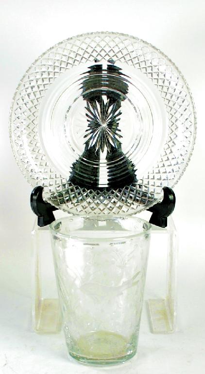 Appraisal: EARLY TWENTIETH CENTURY BUBBLE GLASS VASE flared wheel cut with