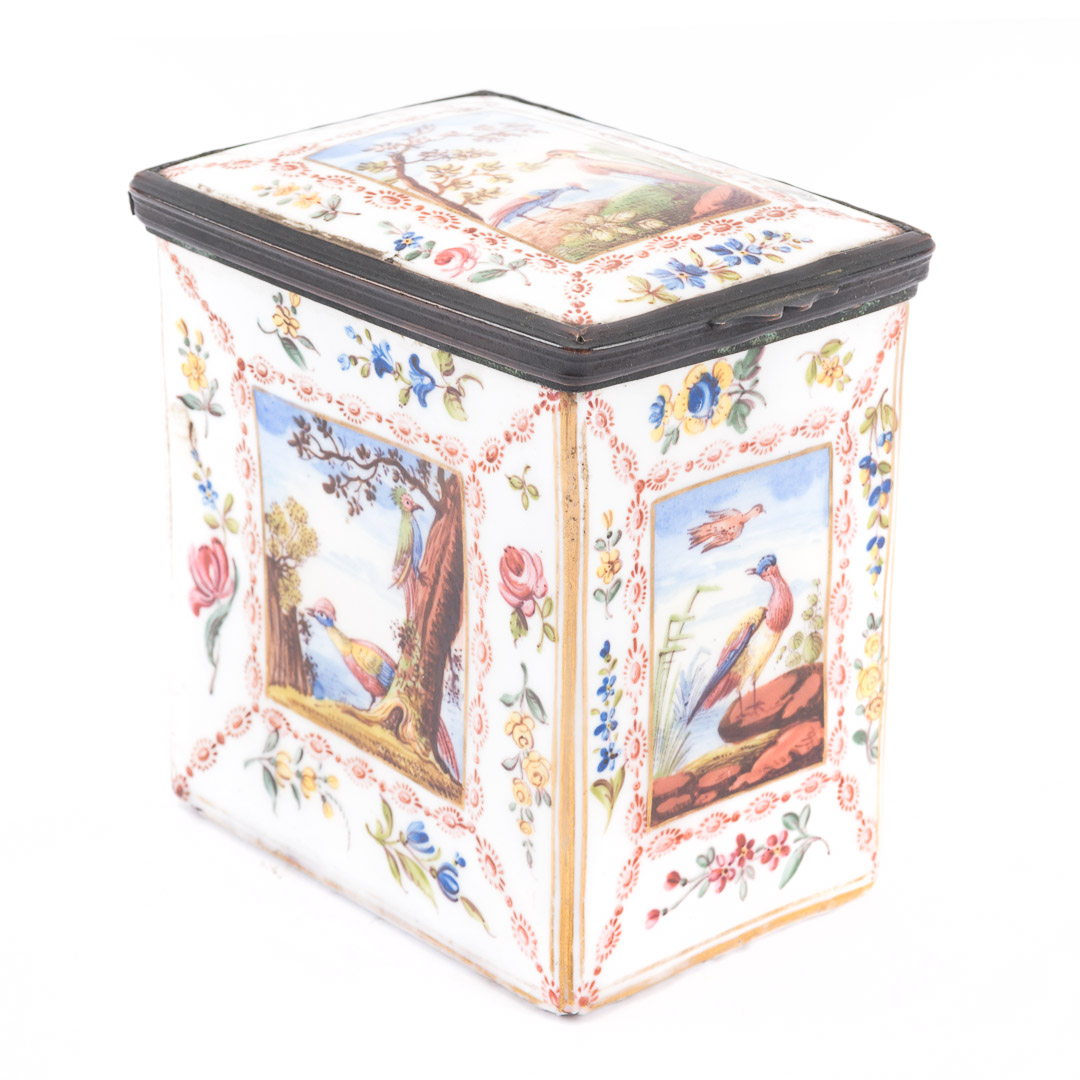 Appraisal: Bilston Battersea enamel box th century decorated throughout with hand-painted