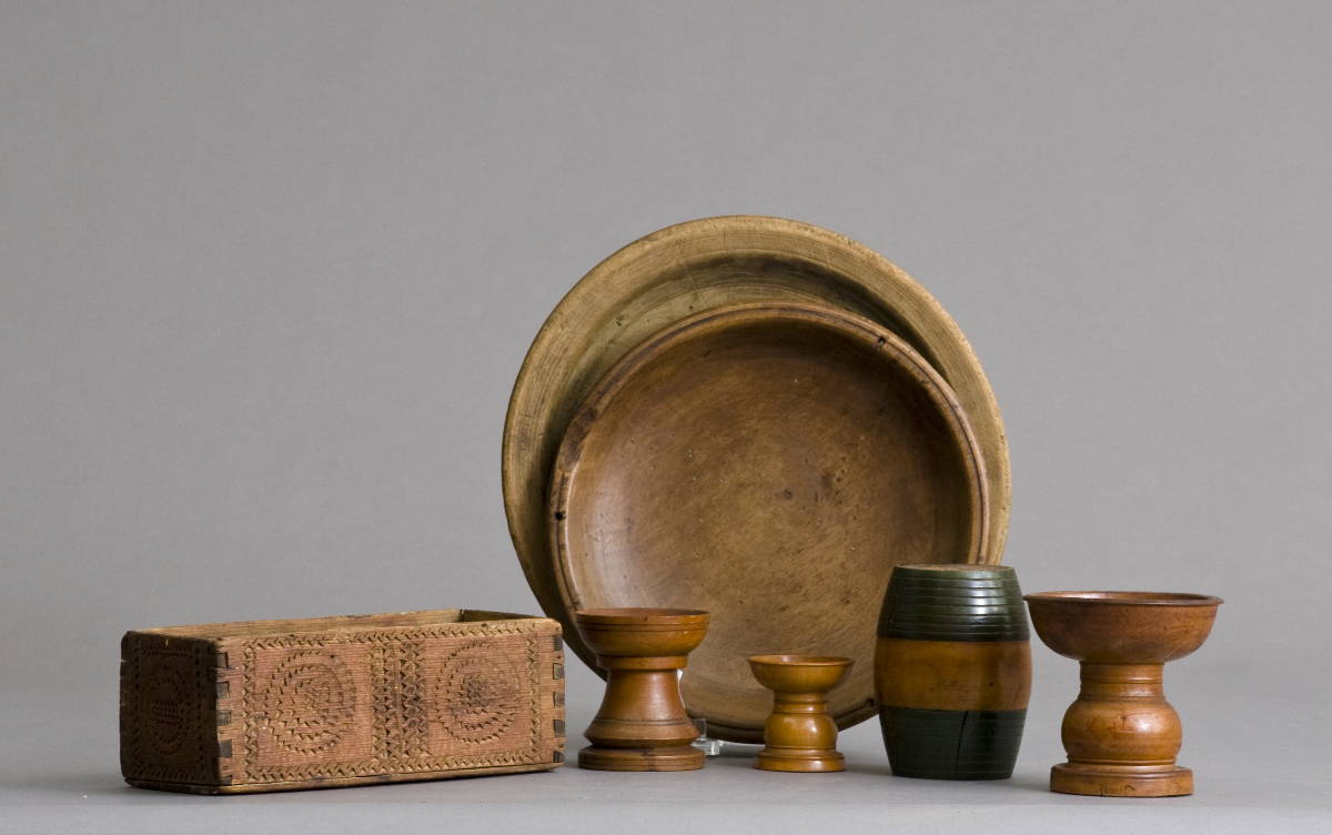 Appraisal: SEVEN PIECES OF EARLY AMERICAN WOODENWARE INCLUDING A CHIP CARVED