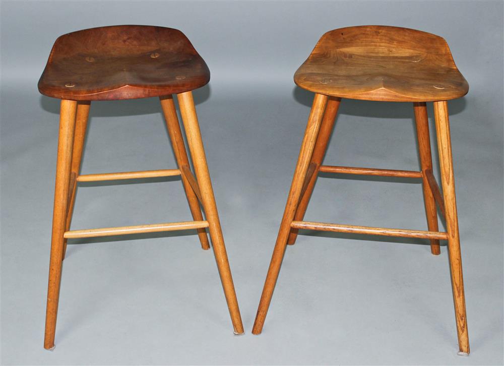 Appraisal: PAIR OF THOMAS MOSER CHERRYWOOD BAR STOOLS each having a