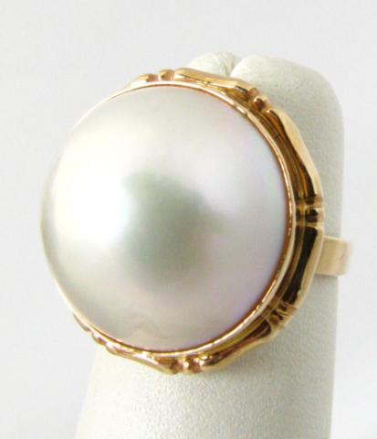 Appraisal: k yellow gold mabe pearl ring MSRP sku