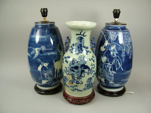 Appraisal: A pair of Chinese porcelain blue and white table lamps