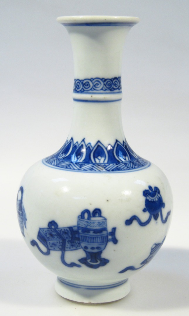 Appraisal: A Chinese blue and white porcelain Qing period vase of