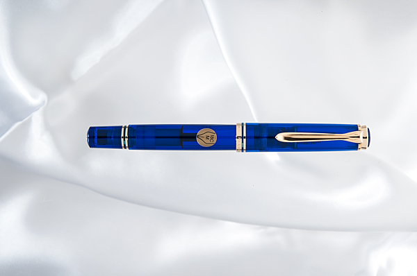 Appraisal: This Pelikan blue ocean limited edition fountain pen offers a