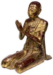 Appraisal: CARVED GILT WOOD KNEELING PRAYING BUDDHA STATUE Buddha statue having