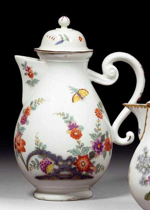 Appraisal: COFFEE POT WITH INDIANISCHEN BLUMEN Meissen circa Painted in Kakiemon