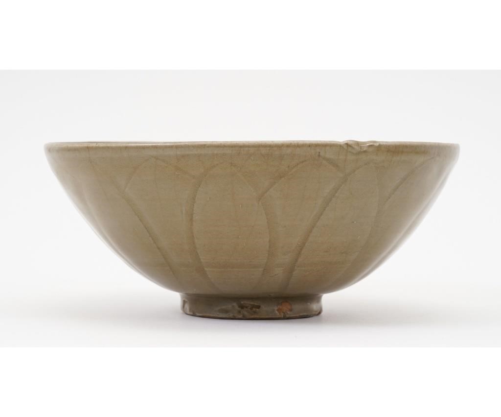 Appraisal: Chinese Longquan celadon bowl with lotus leaf pattern Southern Song