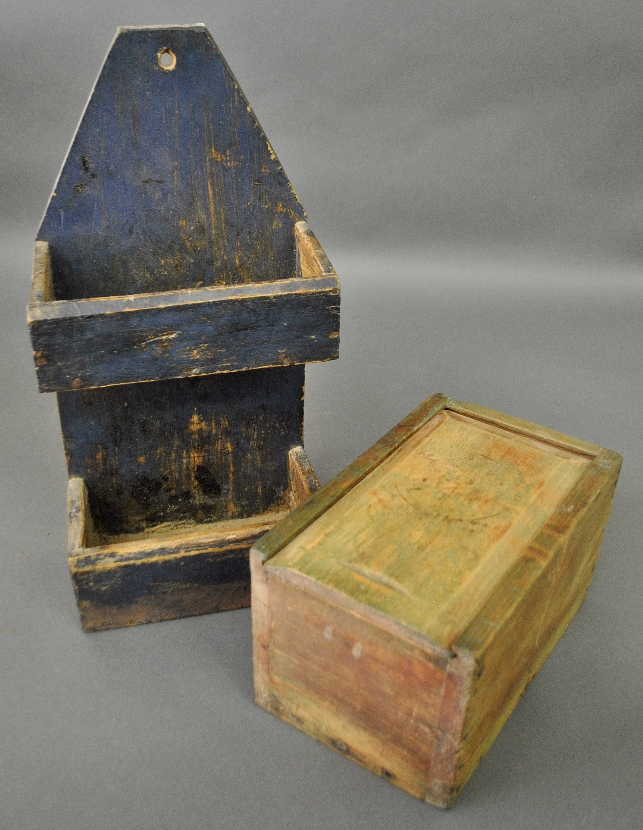 Appraisal: - Primitive th c pine slide-lid box with traces of