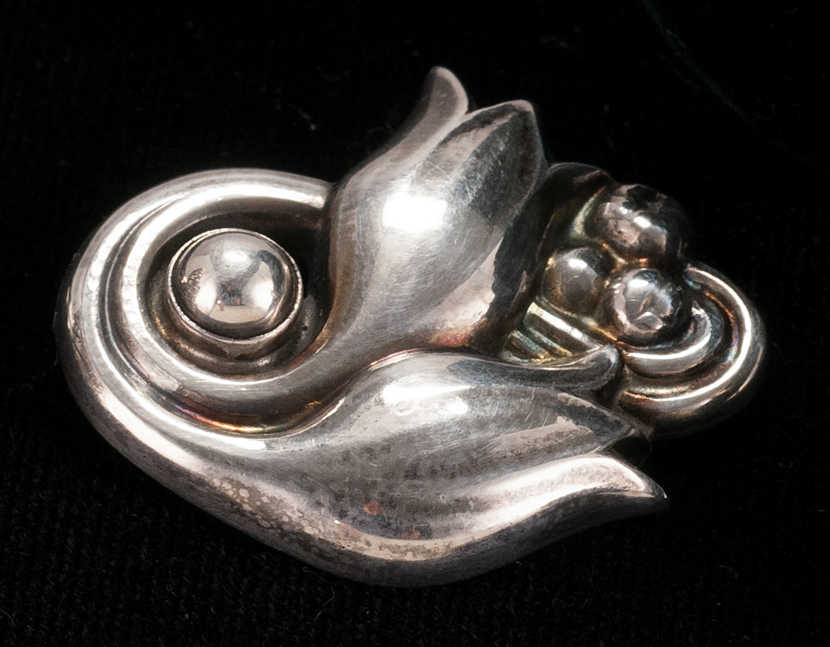 Appraisal: GEORG JENSEN STERLING SILVER BROOCH Denmark Post- Sinuous design of