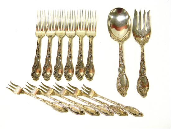 Appraisal: SILVER Fourteen pieces Mille Fleurs pattern sterling flatware six seafood