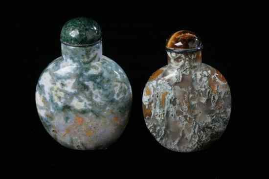 Appraisal: TWO CHINESE MOSS AGATE SNUFF BOTTLES th century Each of