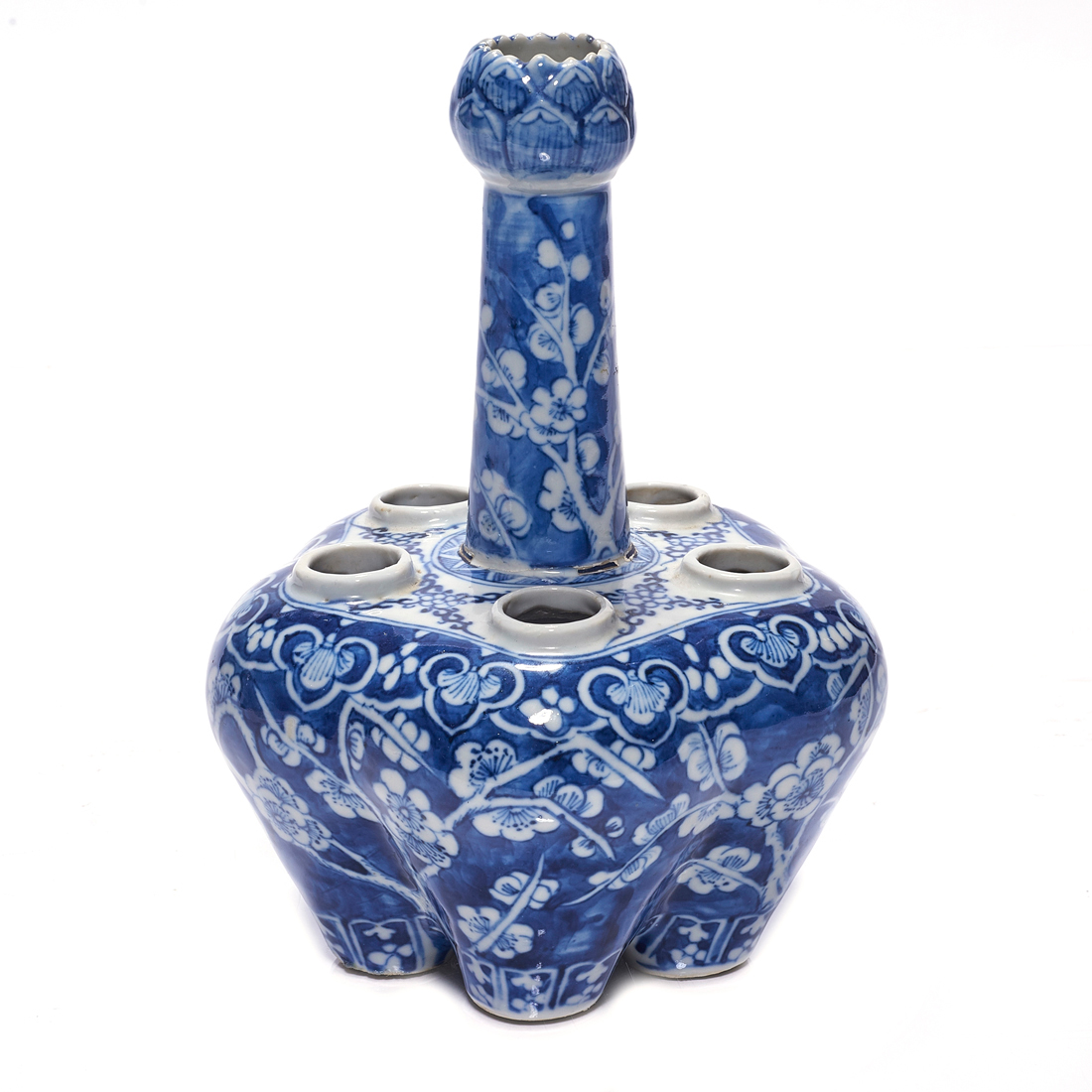 Appraisal: CHINESE BLUE AND WHITE LOTUS VASE Chinese blue and white