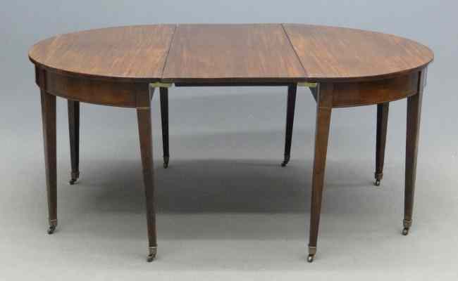 Appraisal: th c banquet table Consists of ''D'' ends and center