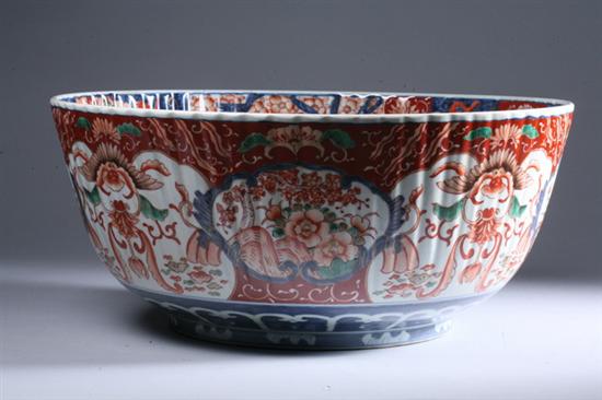 Appraisal: JAPANESE IMARI PORCELAIN PUNCH BOWL th century - in diam