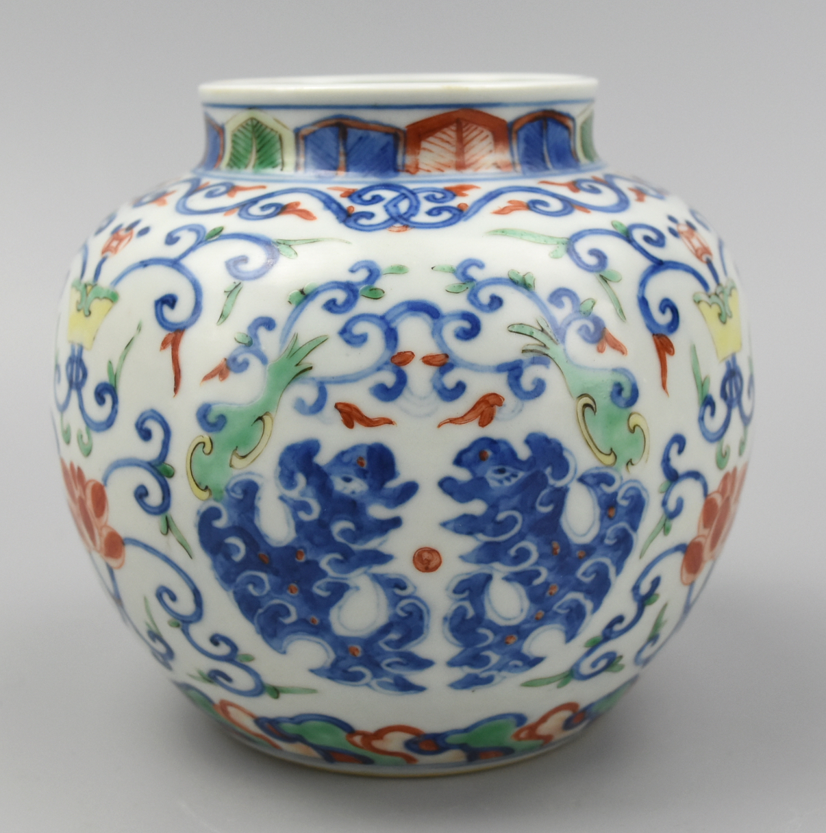 Appraisal: CHINESE FAMILLE VERTE FLORAL JAR W WANLI MARK As seen