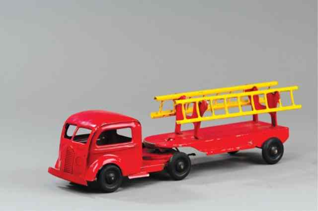 Appraisal: KINGSBURY LADDER TANDEM TRUCK Pressed steel painted in red overall