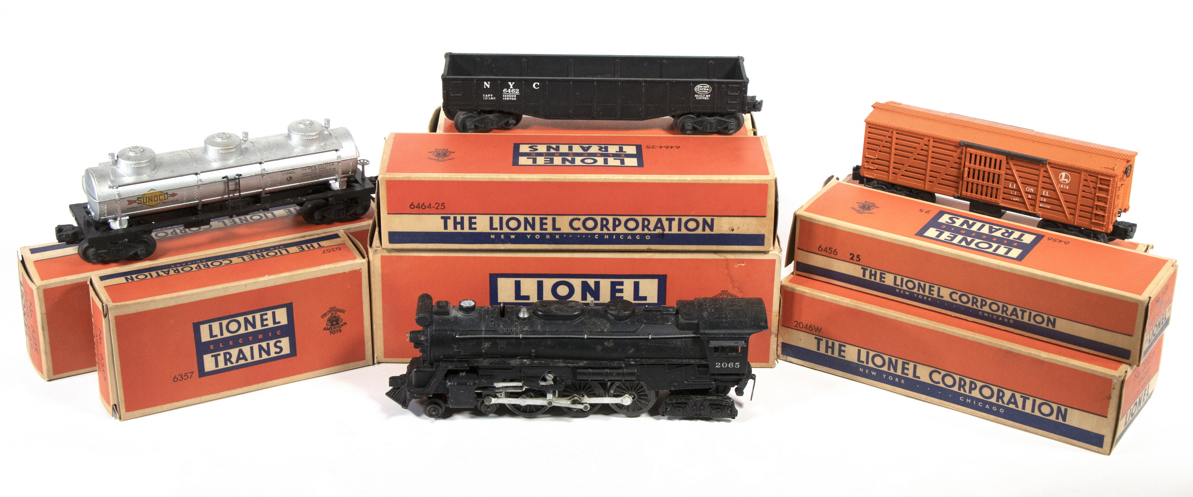 Appraisal: PCS LIONEL TRAIN SET IN ORIGINAL BOXES Lot of Boxed