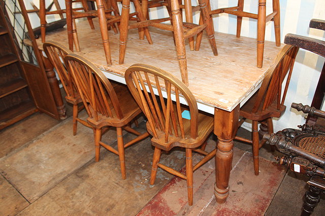 Appraisal: A PINE KITCHEN TABLE with rectangular top and turned tapering