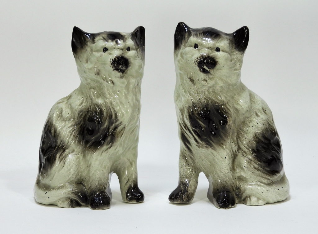 Appraisal: C CONTINENTAL SOFT PASTE PORCELAIN MANTEL CATS Europe th CenturyOpposing