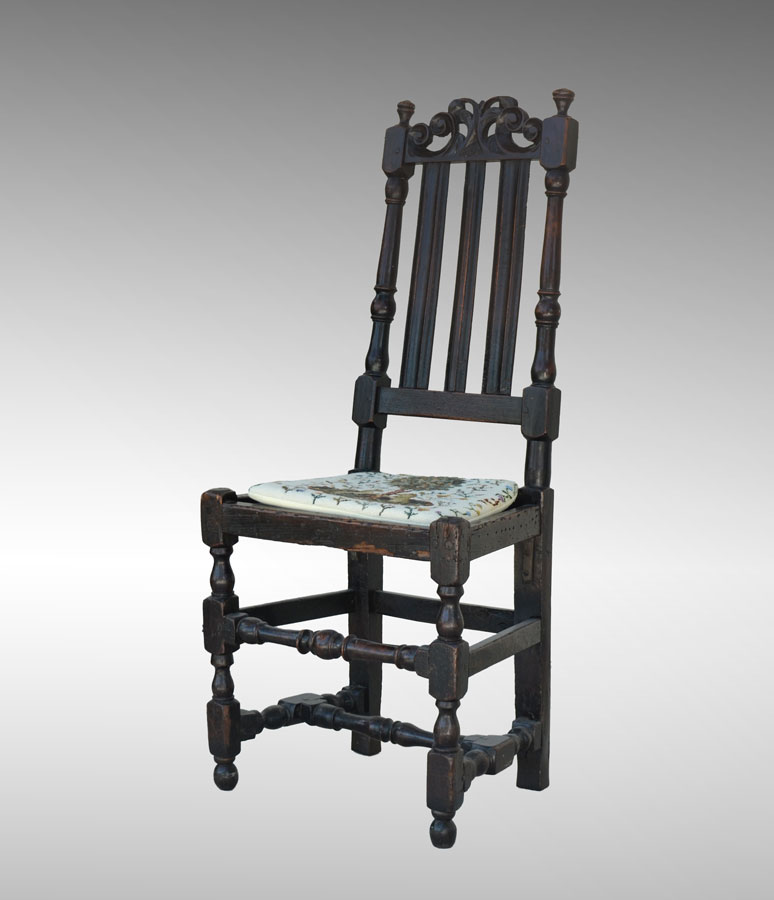 Appraisal: TH CENTURY CARVED ENGLISH OAK SIDE CHAIR Late th to